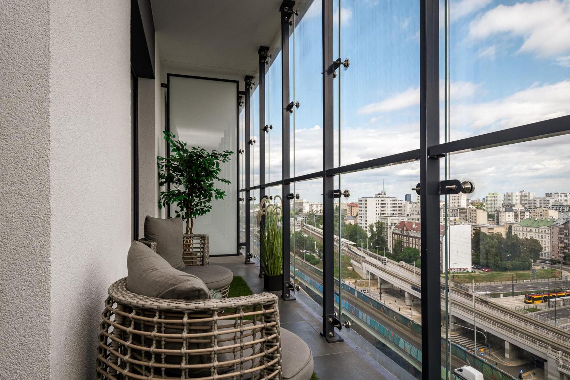 Wola Tower Deluxe Separate Bedroom With Free Garage - By Perfect Apart Warszawa Eksteriør bilde