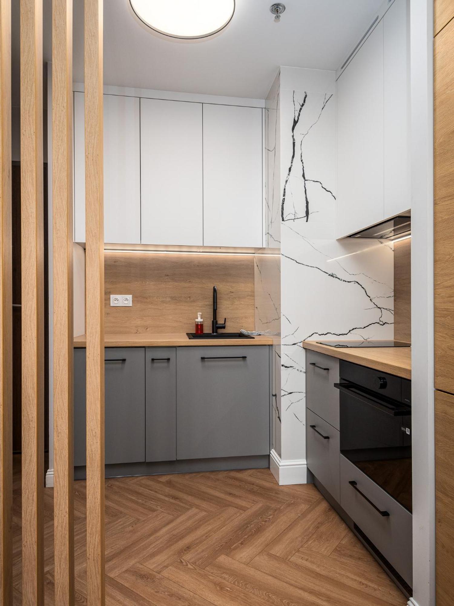 Wola Tower Deluxe Separate Bedroom With Free Garage - By Perfect Apart Warszawa Eksteriør bilde